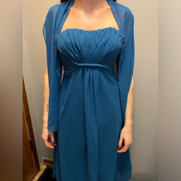 Grad/Prom/Bridesmaid Dress - Picture 8 of 11